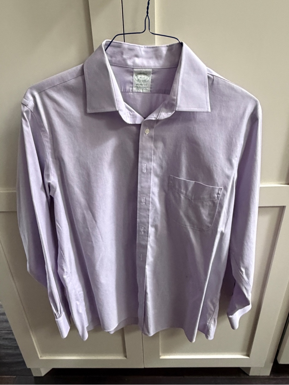 Brooks Brothers lavender dress shirt, sz 16–33 Milano fit. Excellent condition.